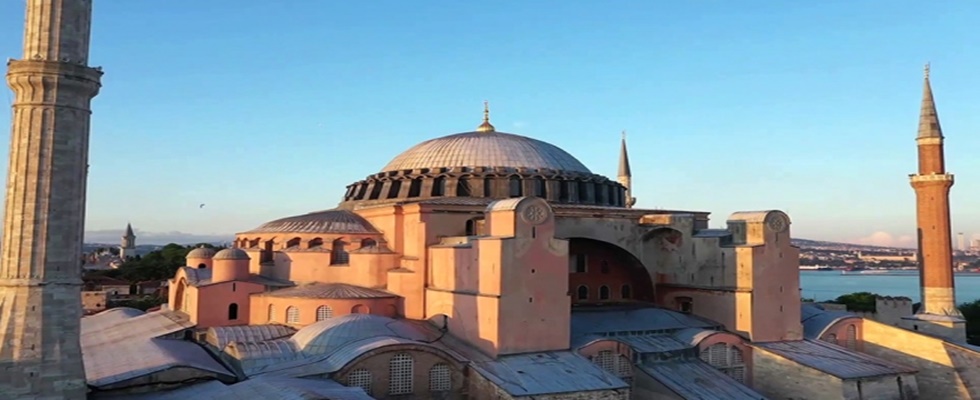 İstanbul Valisi Ali Yerlikaya, “Hoş geldin Ayasofya” paylaşımı