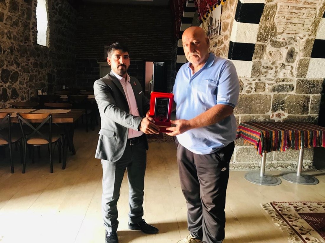 Aziz Akkuş`tan Mehmet İpek `e Anlamlı Ziyaret