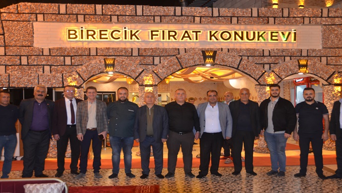 BAŞKAN MUHTAR MEHMET ÖZTÜRK EV SAHİPLİĞİNDE MUHTARLARA MUHTAR GÜNÜ GECESİ YAPILDI