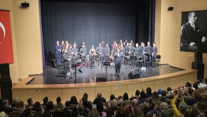 Doç. Halis Gürkan Kırankaya ve Orkestrası’ndan Nefes Kesen Gece