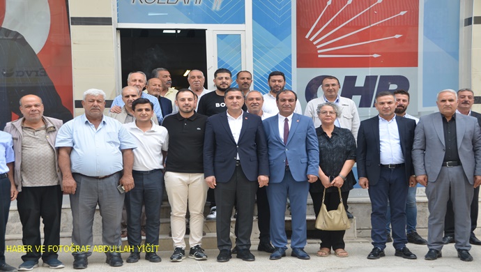 CHP ŞANLIURFA İL BAŞKANI FERHAT KARADAĞ `DAN CHP BİRECİK İLÇE BAŞKANI HASAN KURT `A HAYIRLI OLSUN ZİYARETİ
